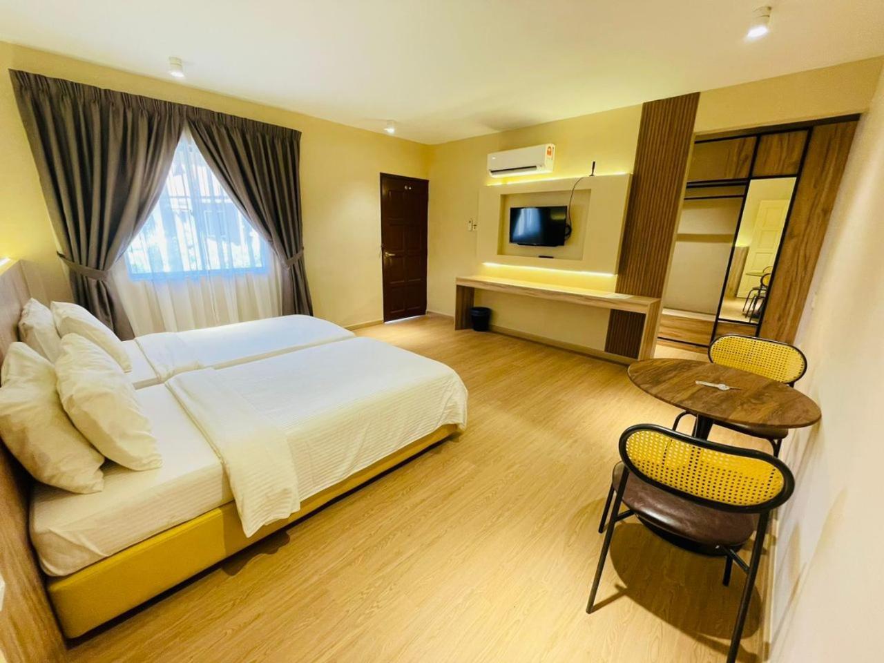 Rompin Beach Resorts Куала Ромпін Екстер'єр фото